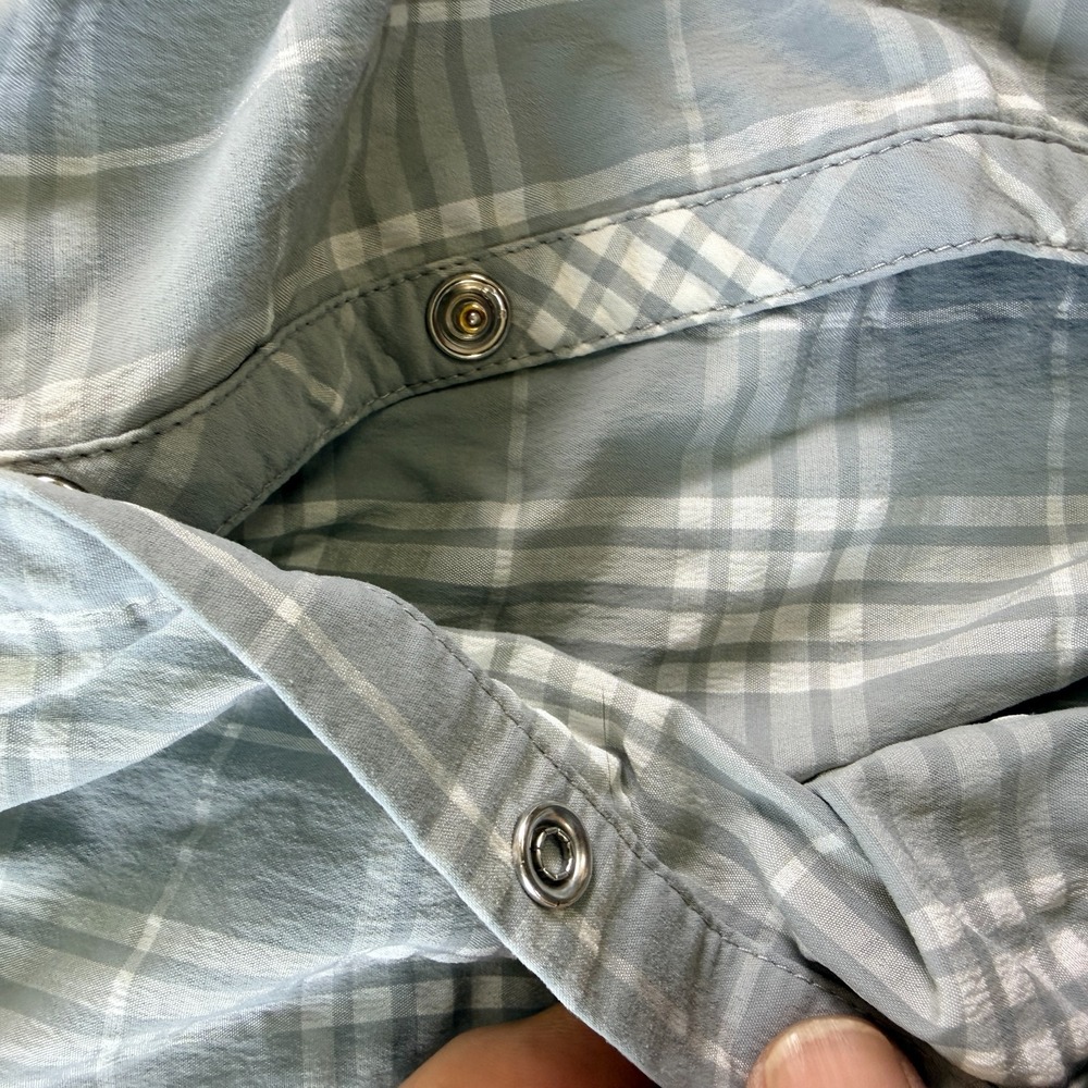 REI Co-op Hiking Shirt Womens Small Gray‎ Plaid Stretch Mesh Lined Snap Front - Picture 9 of 13